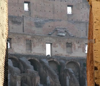 Interior of the Colosseum, Antigua Roma