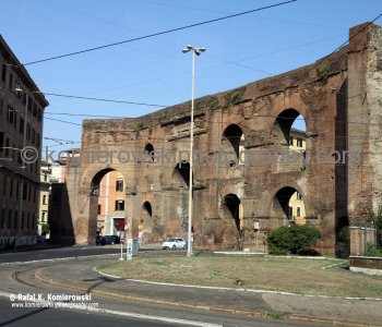 City Walls a.k.a. Auerlian Walls,  Antigua  Rome