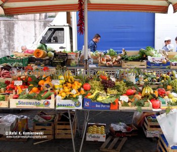 Fruit Stand near Fontana di Trevi - note the prices in EU!!!,  the other side of Rome