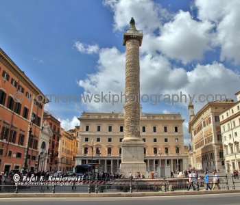 Beautiful view of Piazza Colonna from the steps of Galleria Alberto Sordi, Rome