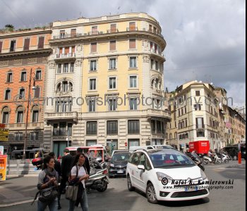 Via del Tritone  scene near Banco Ambrosiano,  Rome