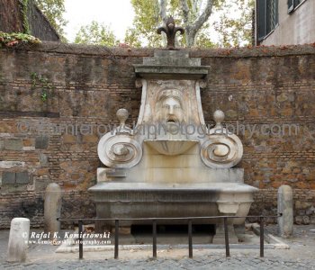 Fontana del Mascherone behind Piazza Farnese,   Rome