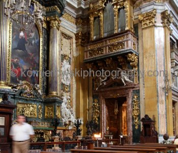 La chiesa del Santissimo Nome di Gesù,    Rome