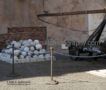 details -  courtyard inside of Castel Sant Angelo,    Rome