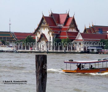 Exploring Bangkok by Boat (Chao Phraya River), Thailand