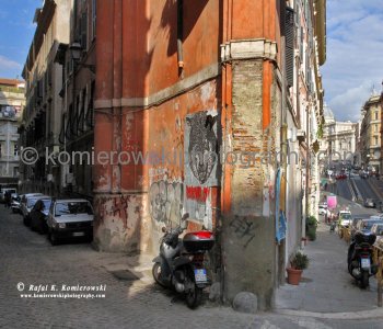 If there is a typical Rome ... a rundown of the main streets, piazzas and view of Chiesa Santa Maria Maggiore da Via Panisperna