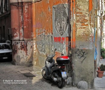If there is a typical Rome ... a rundown of the main streets, piazzas ....near  Chiesa Santa Maria Maggiore da Via Panisperna