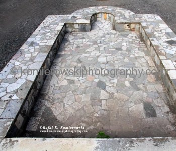On the ground floor the small cold pool at courtyard, Pompeii