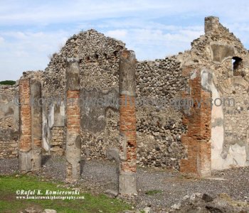 In Pompeii many columns were made of brick and covered with stucco...