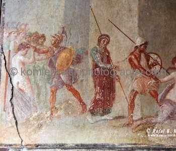 In most homes, no matter how small, frescoes adorned the walls, Pompeii