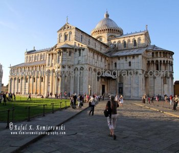 Back at Piazza del Duomo or Campo dei Miracoli. The piazza was built outside the main city center but within the still-preserved city walls built in 1155