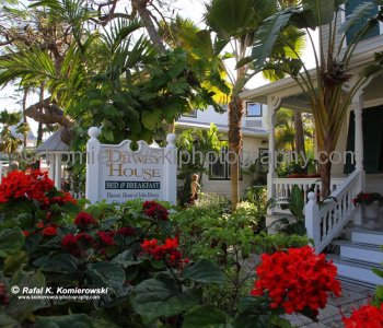 Dewey House (with La Mer Hotel)  in Key West is located on the beach in historic Old Town . This B&B hotel consists of  fully restored Victorian-style house that offer first-rate services and luxurious guestrooms