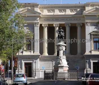 The Prado Museum in Madrid houses paintings that give an eye-pleasing overview of Spains rich history. (photo taken on Thursday, October 13, 2011, temp. plus 31C !)