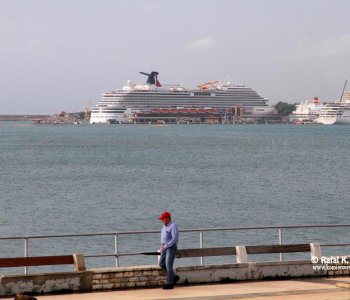 La Palma de Mallorca, Spain, DAY 2, October 29, 2011 overcast, some sun, +24C,  39^ 32’ 51” N,  2^ 38’ 09”East