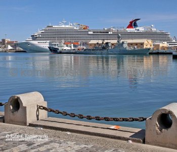 November 2, 2011   – Day 6,  Las Palmas de Gran Canaria, Spain,  in port from 7:45  to 17:18, sunny, +26C,