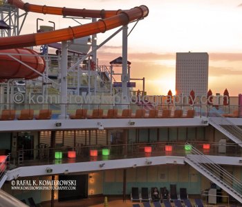 Sunday, November 13, 2011  Day 17, arrived to Galveston, Texas, USA at 5:05 am, 29^ 18’ 32” N,  94^47’ 50” West