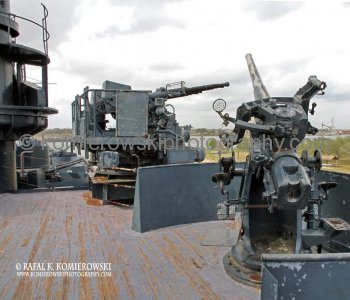 The 40mm Bofors gun was the chief AA weapon of the U.S. Navy in World War II.