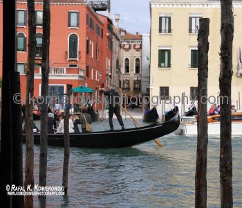 Even though the Gondola by now has become a widely publicized icon of Venice, in the times of the Republic of Venice is was by far not the only means of transportation