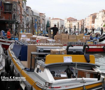 Delivery, Venice