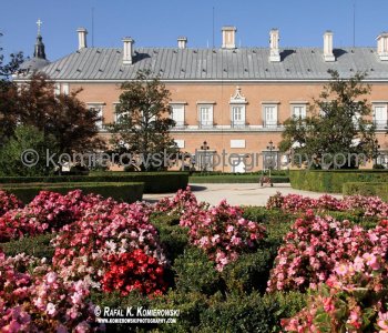 The Royal Palace of Aranjuez , huge gardens are Spain s most important of the Habsburg period, UNESCO World Heritage Site