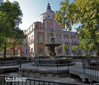 The Royal Palace of Aranjuez , huge gardens are Spain s most important of the Habsburg period, UNESCO World Heritage Site