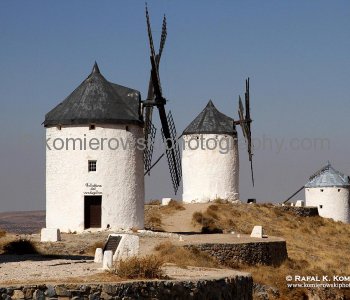 Consuegra is famous due to its windmills