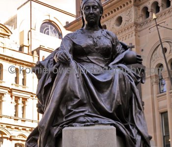 Queen Victoria...Druitt St and Park St next Town Hall