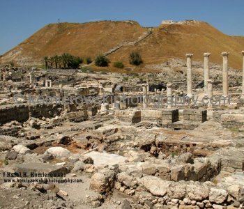 Beit She’an is the site of spectacular archaeological excavations and a rich history, dating back to biblical