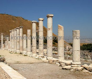 Beit Shean - the ruins of Roman-Byzantine Scythopolis, which tell of its richness and greatness.