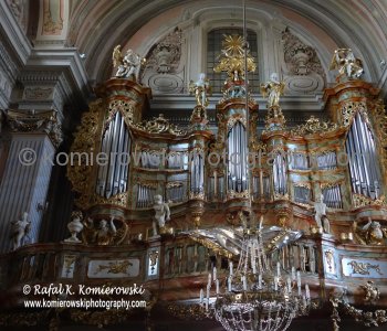 Organ at St. Anne Church located in the historic center of Warsaw, adjacent to the Castle Square, Warsaw, Poland