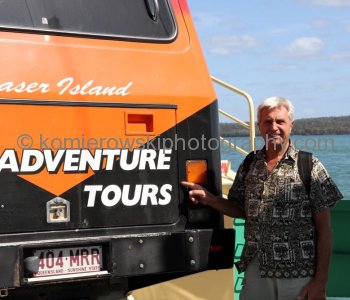 The best was to see Fraser Island and the wonderful coast of Seventy-Five Mile Beach is a guided tour...
