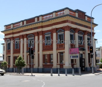 Woodstock House is located across from  Mary Poppins statute,  Maryborough