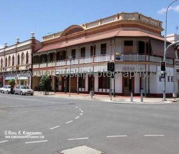 Maryborough...colonial buildings have been lovingly reinvented as pubs, restaurants and museums and art galler