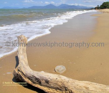 Holloways Beach north of Cairns, Queensland