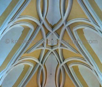 Church of the Assumption of Our Lady and Saint John the Baptist (Chrï¿½m Nanebevzetï¿½ Panny Marie), (UNESCO World Heritage Site)  Kutnï¿½ Hora