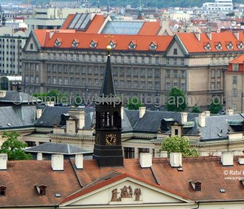 ...Walking is really the best way to explore Prague,   sightseeing highlights of this beautiful city...