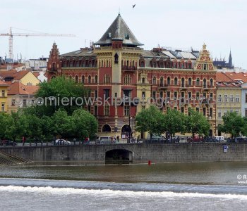 ...Walking is really the best way to explore Prague,   sightseeing highlights of this beautiful city...