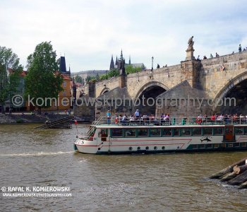 Prague ... sightseeing  cruise on the Vltava River  -  highlights of the fabulous city