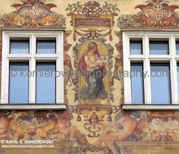 ...Walking is really the best way to explore Prague,   sightseeing highlights of this beautiful city...