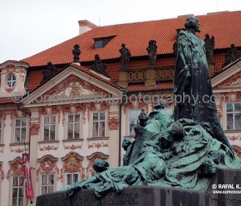 ...Walking is really the best way to explore Prague,   sightseeing highlights of this beautiful city...