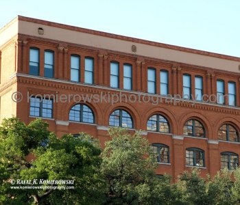 Close up to Texas School Book Depository from X (a.k.a. Z224) position, Elm Street, Dealey Plaza, Dallas, Texas