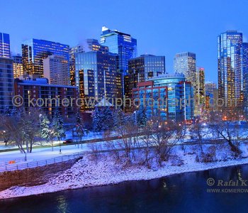 Calgary s skyline -Eau Claire at sunrise, Alberta