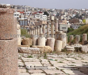 Street of Columns and the two streets crossing it at the North and South Tetrapylons.